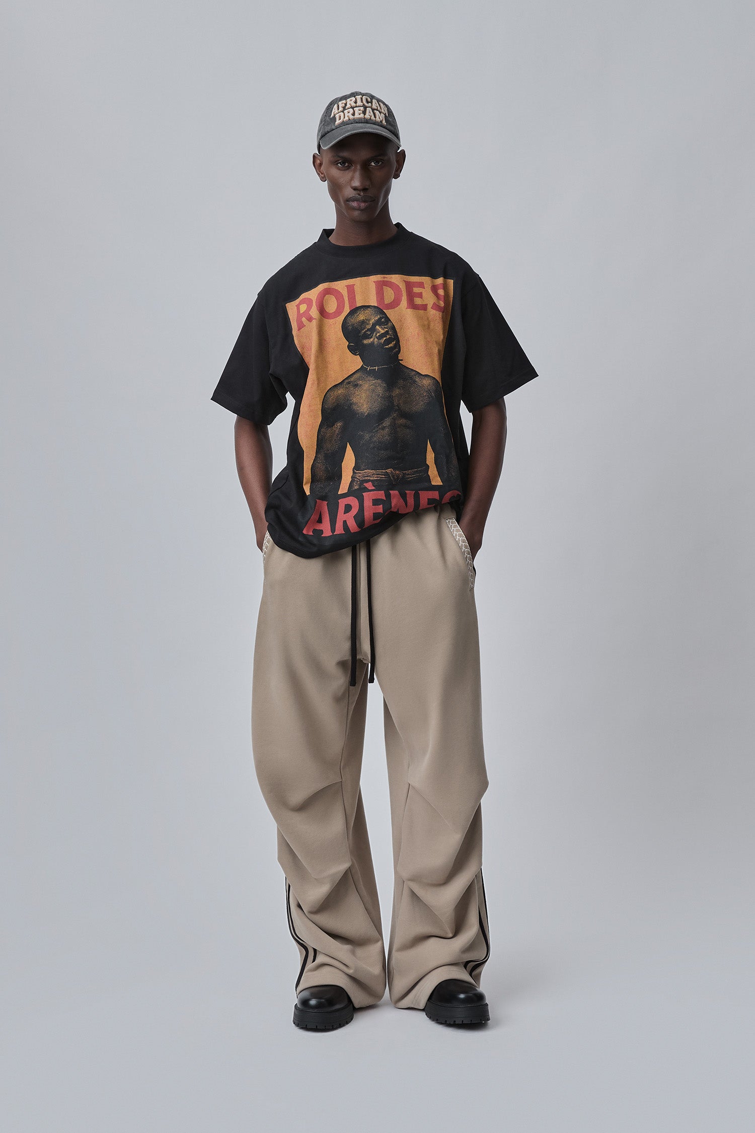 RELAXED WIDE JOGGER