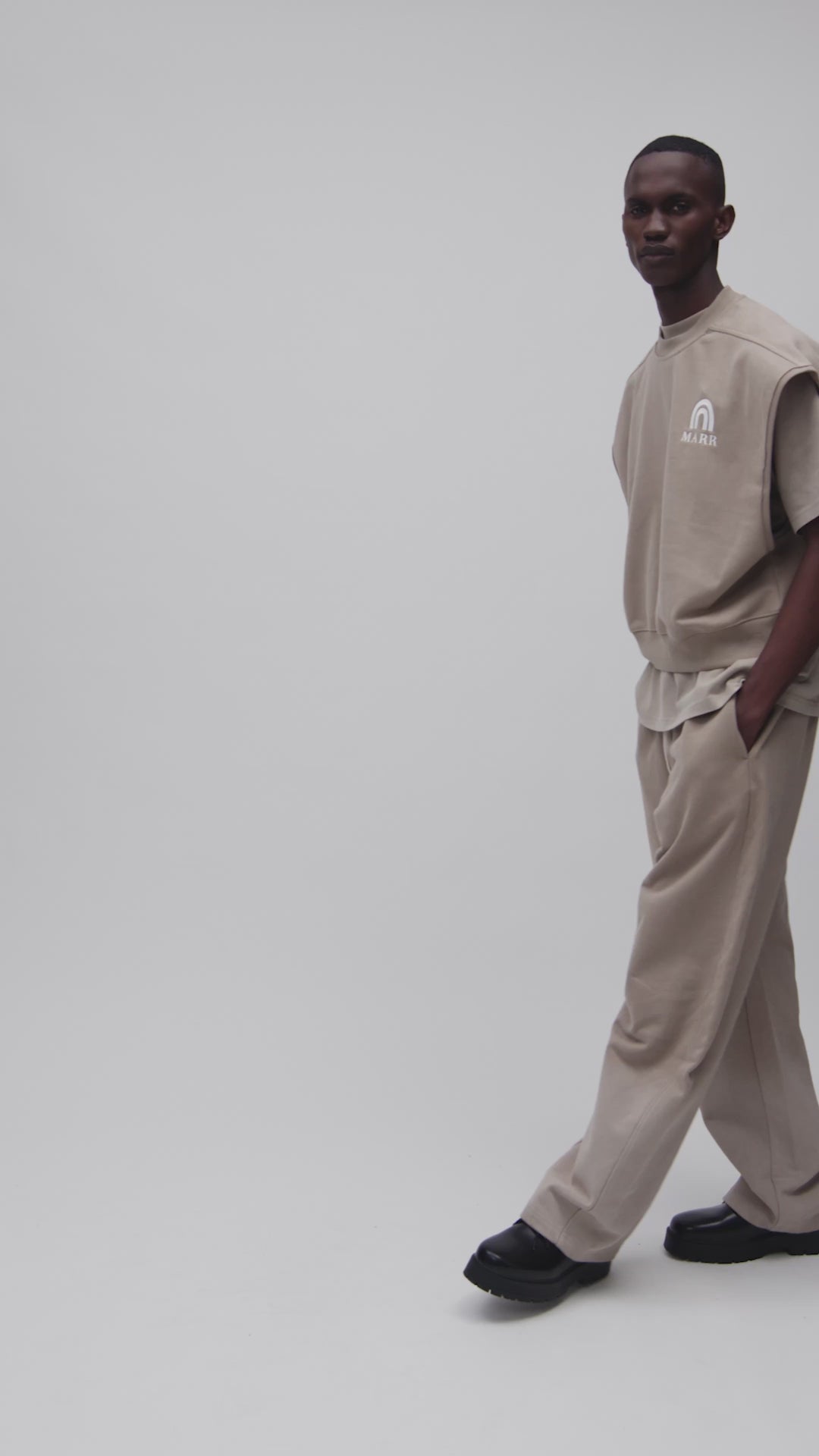 SLEVELESS MARR JUMPER