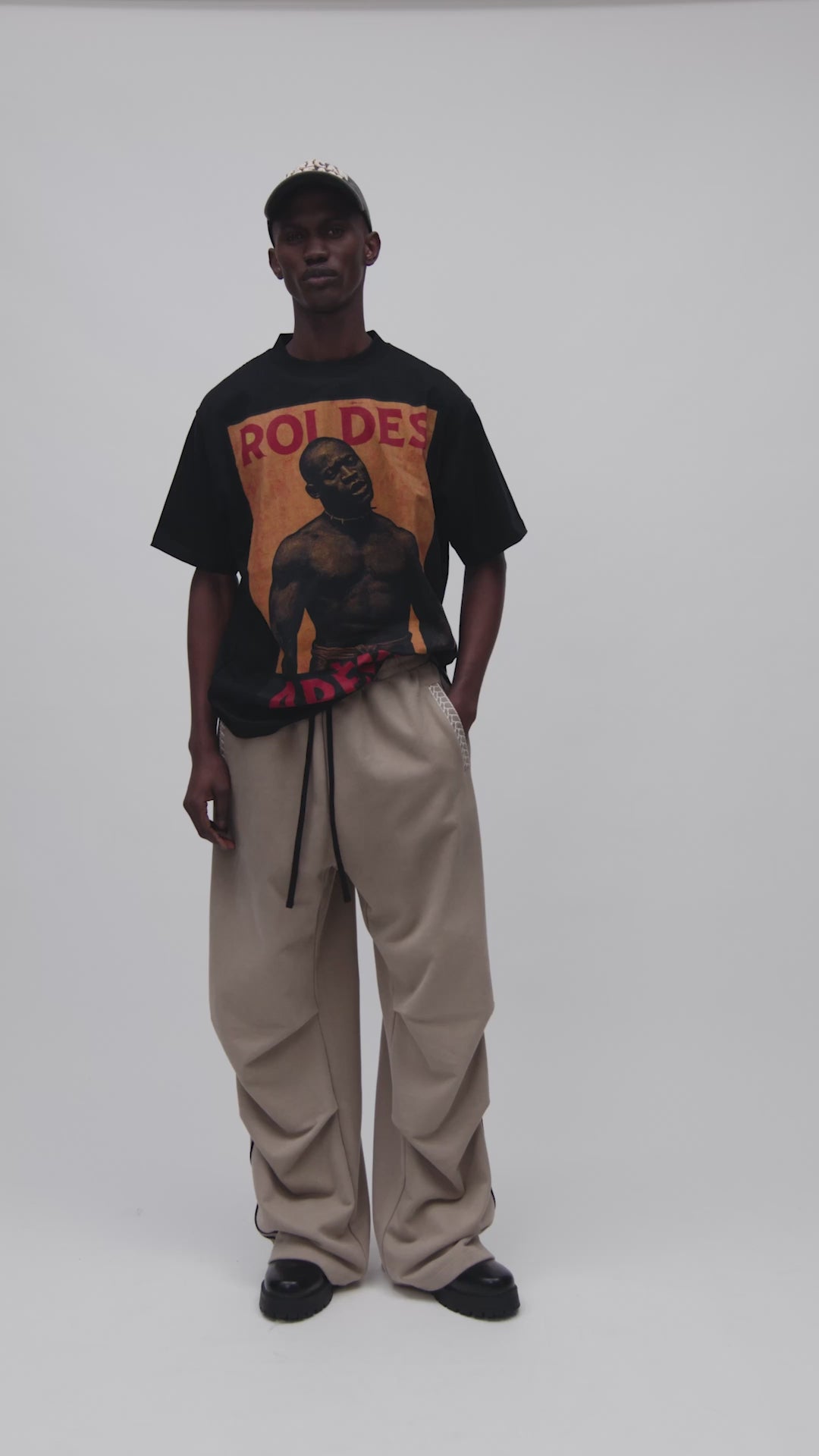 RELAXED WIDE JOGGER